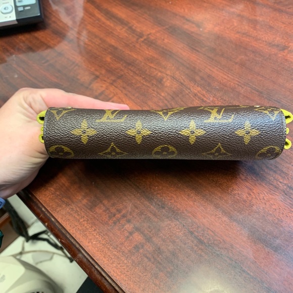 Louis Vuitton Elysee Wallet Mono - Picture 8 of 9